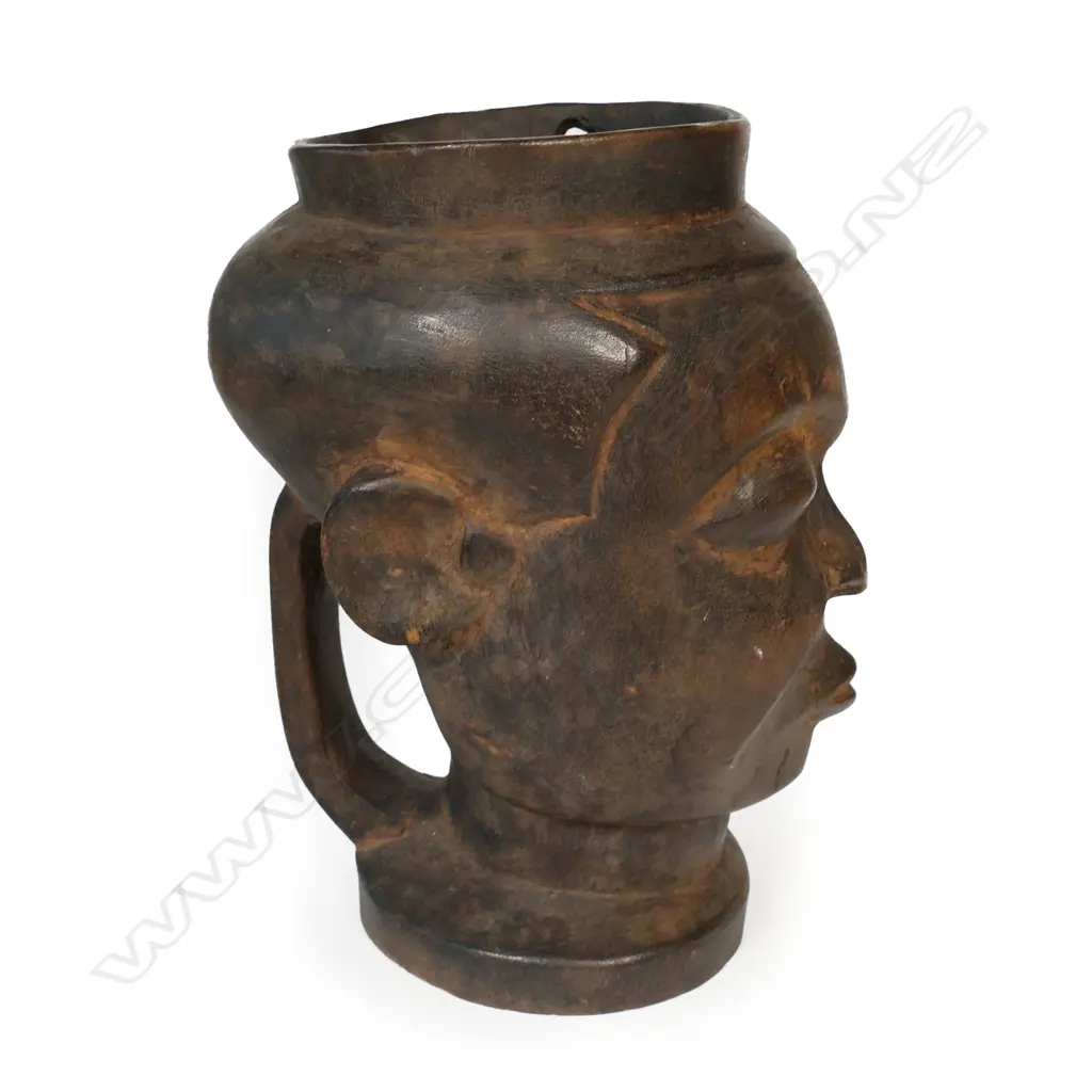An African libation cup, Image 1++